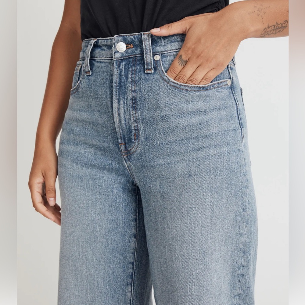 Curvy Perfect Vintage Wide Leg Jean in Heathcote wash